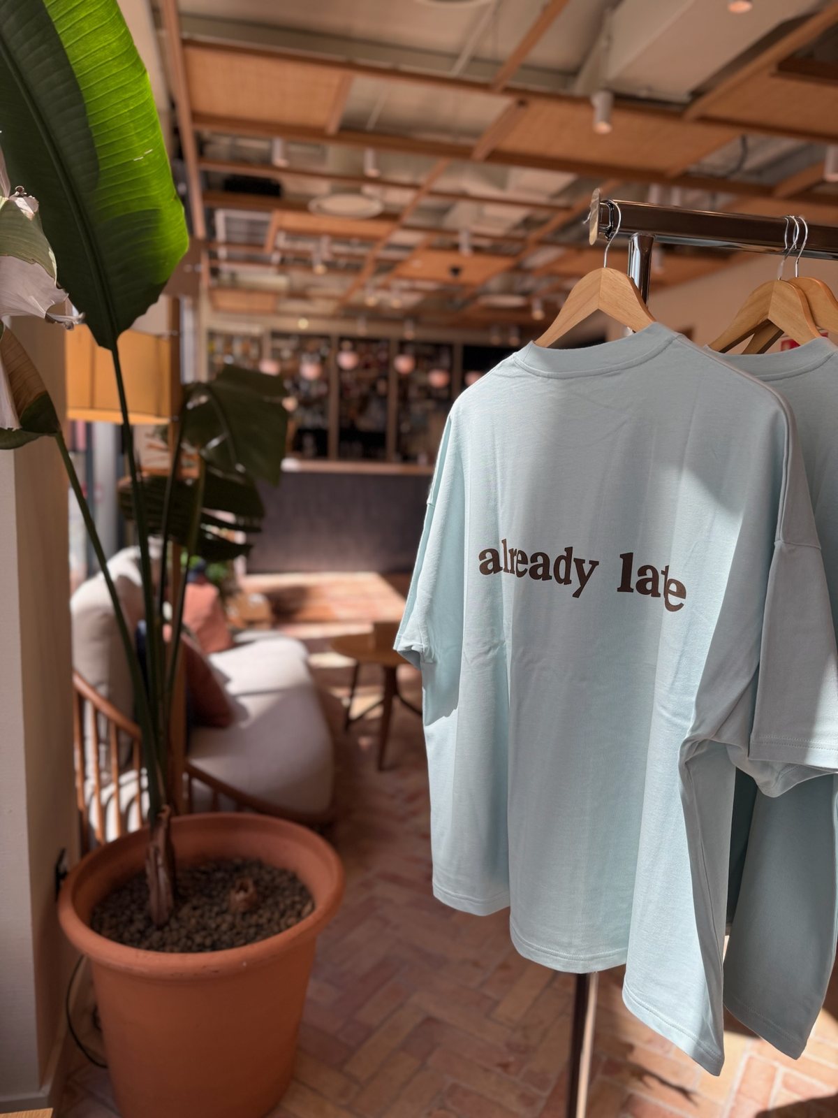Camiseta Signature Sky en el espacio