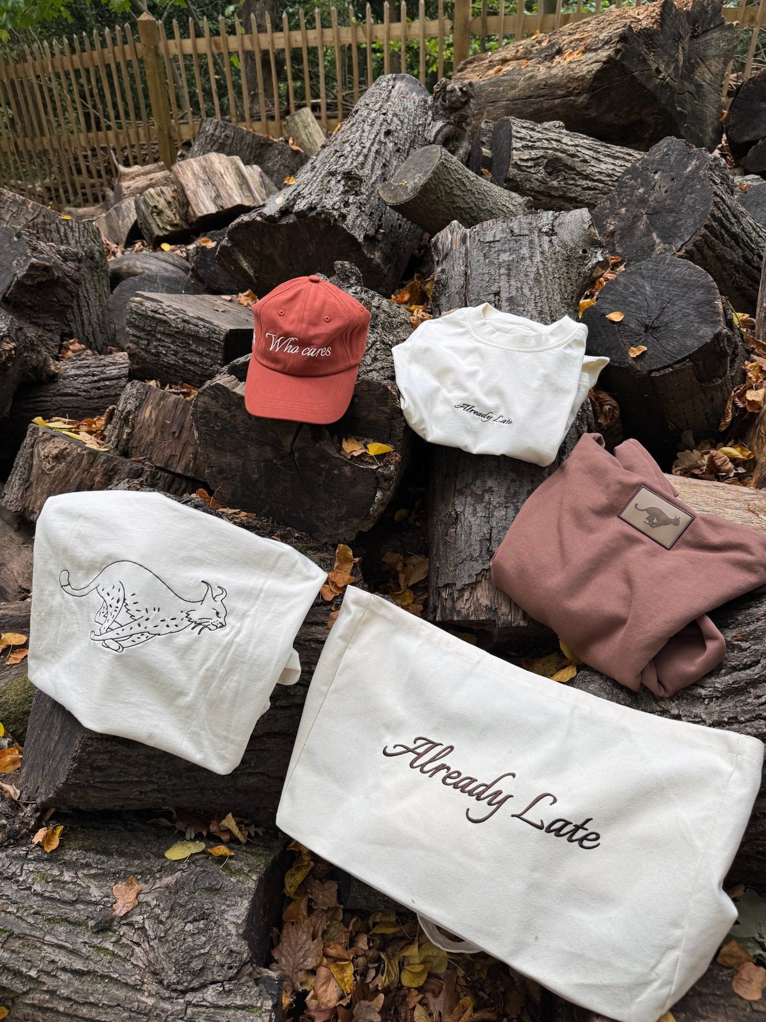 Logo secundario de la marca que muestra la silueta de un lince ibérico